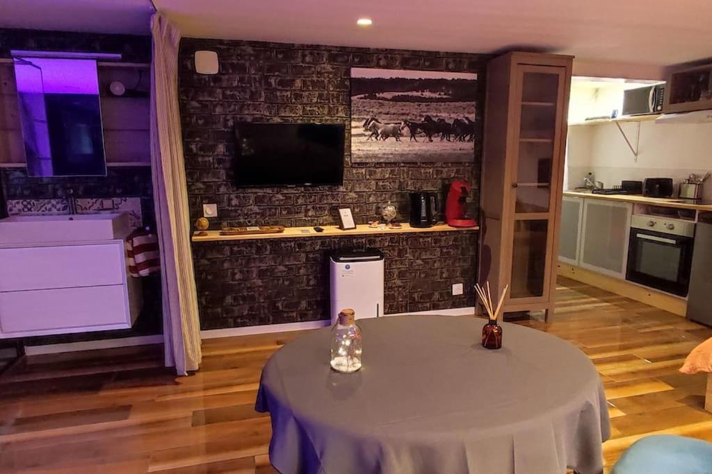Studio Paisible Et Balneo Vezin-le-Coquet Luaran gambar