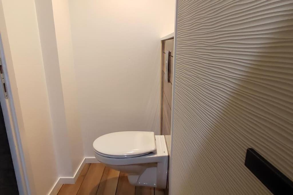 Studio Paisible Et Balneo Vezin-le-Coquet Luaran gambar