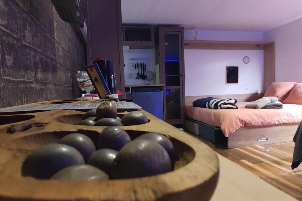 Studio Paisible Et Balneo Vezin-le-Coquet Luaran gambar